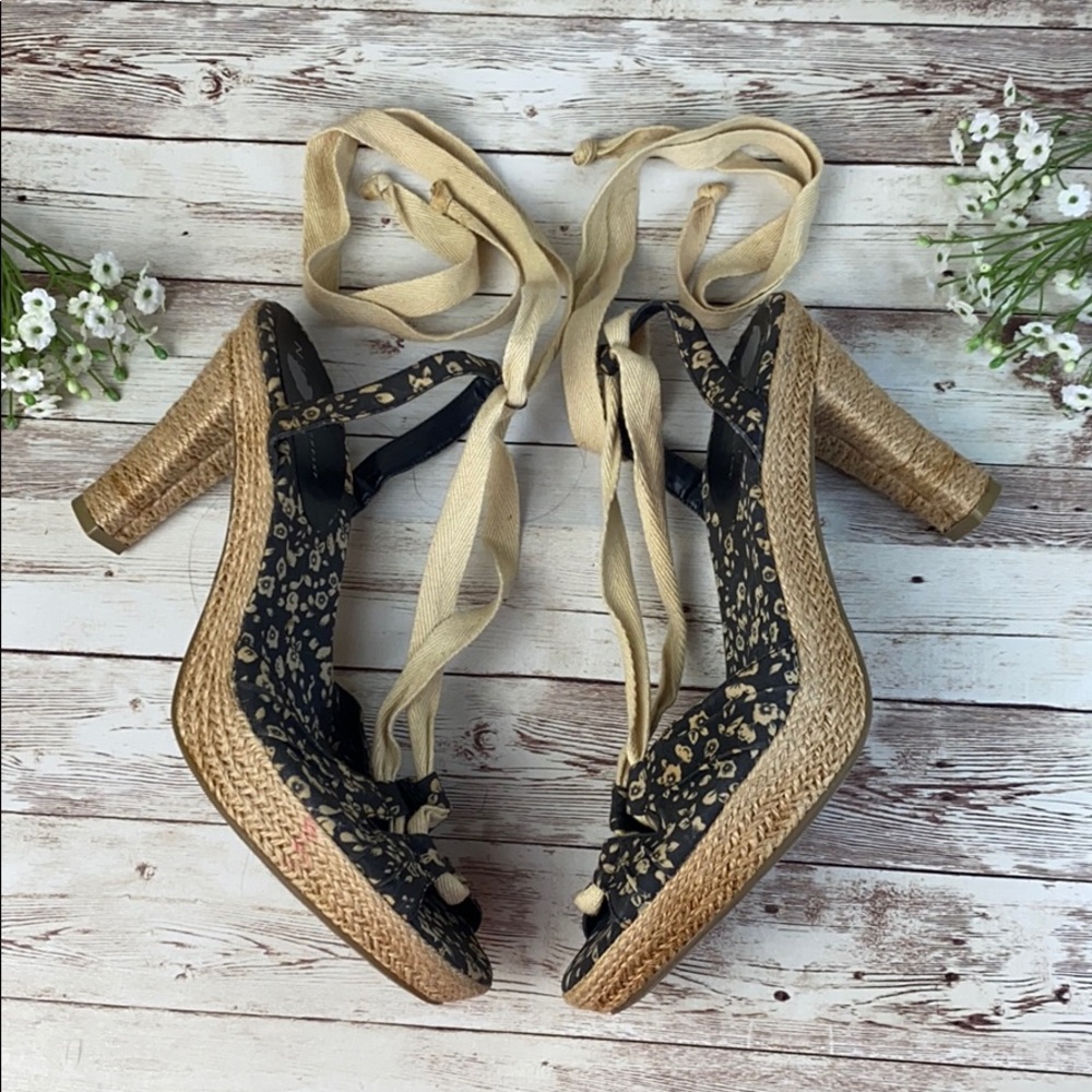 Nine company Women’s lace up heel sandals